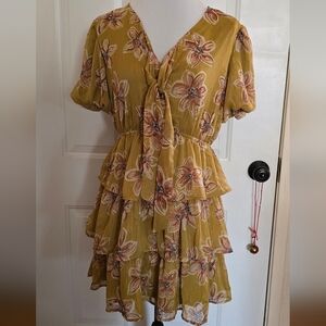 Mimi Chica Tiered Dress Size Large Floral Mustard Metallic Sparkle Threads Lined